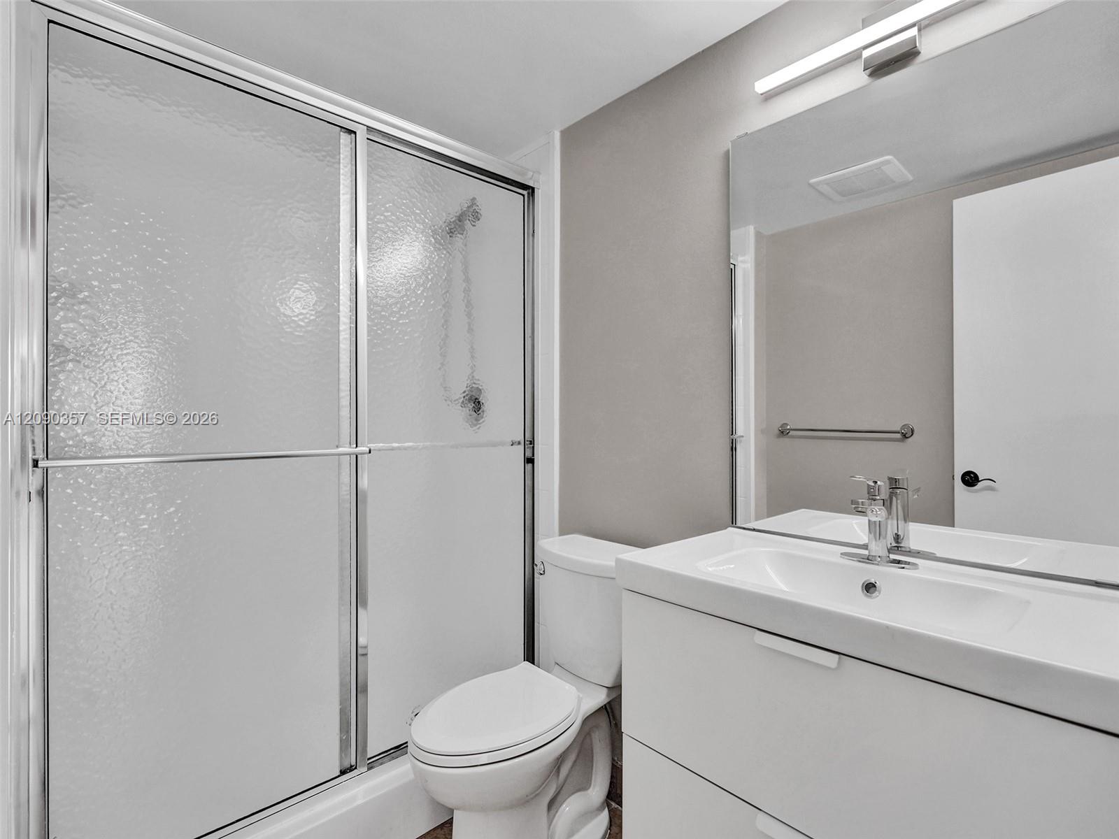 400 N Riverside Drive 303 Property Photo 25