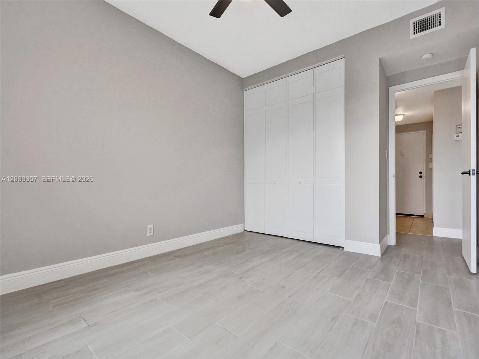 400 N Riverside Drive 303 Property Photo 28