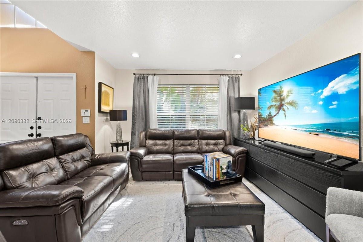 195 Sable Palm Way Property Photo 7