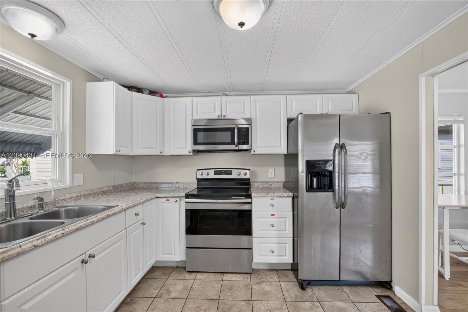 2903 Harbor Lane Property Photo 5