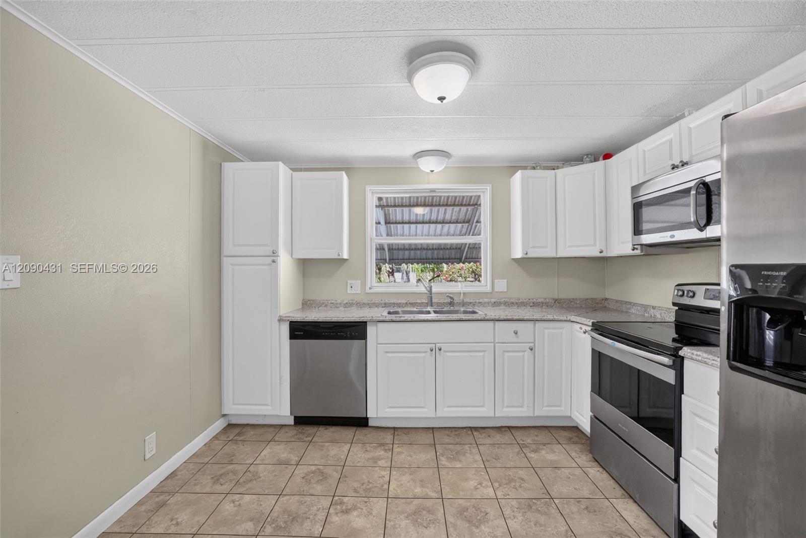 2903 Harbor Lane Property Photo 6