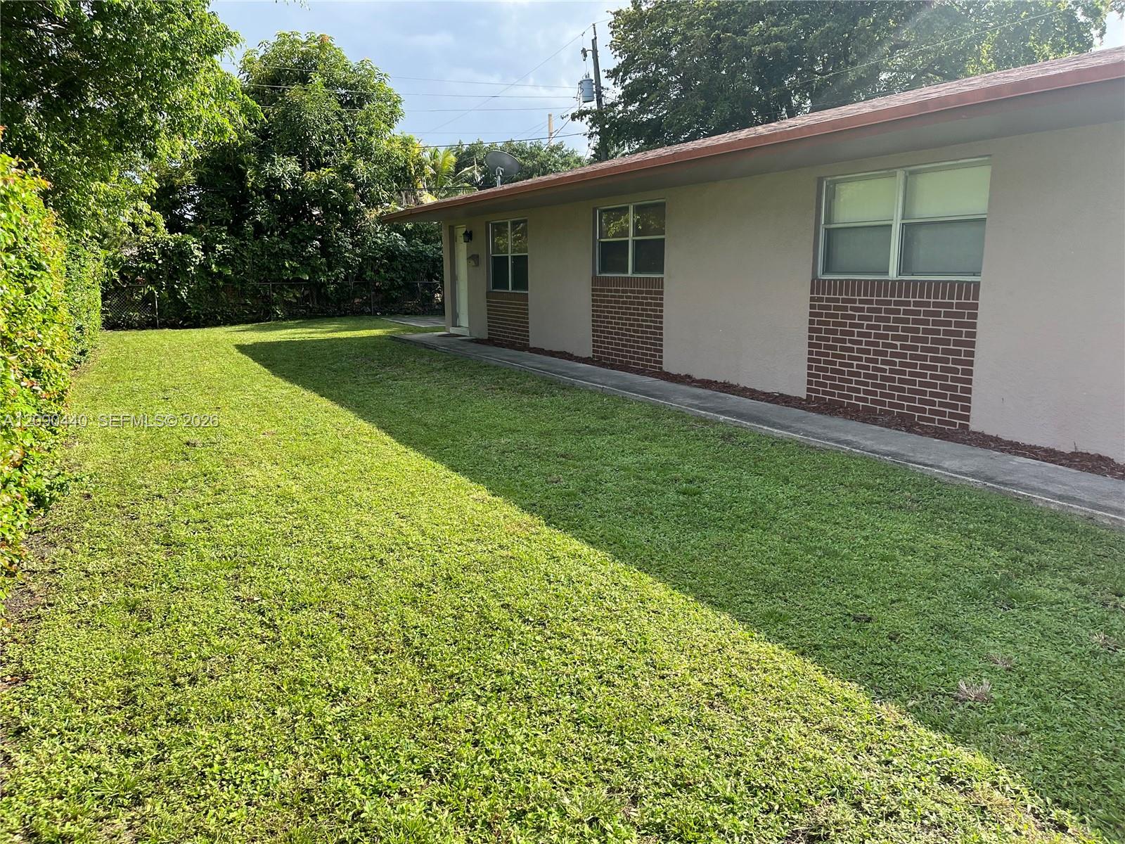 217 Sw 10th Street Property Photo 1