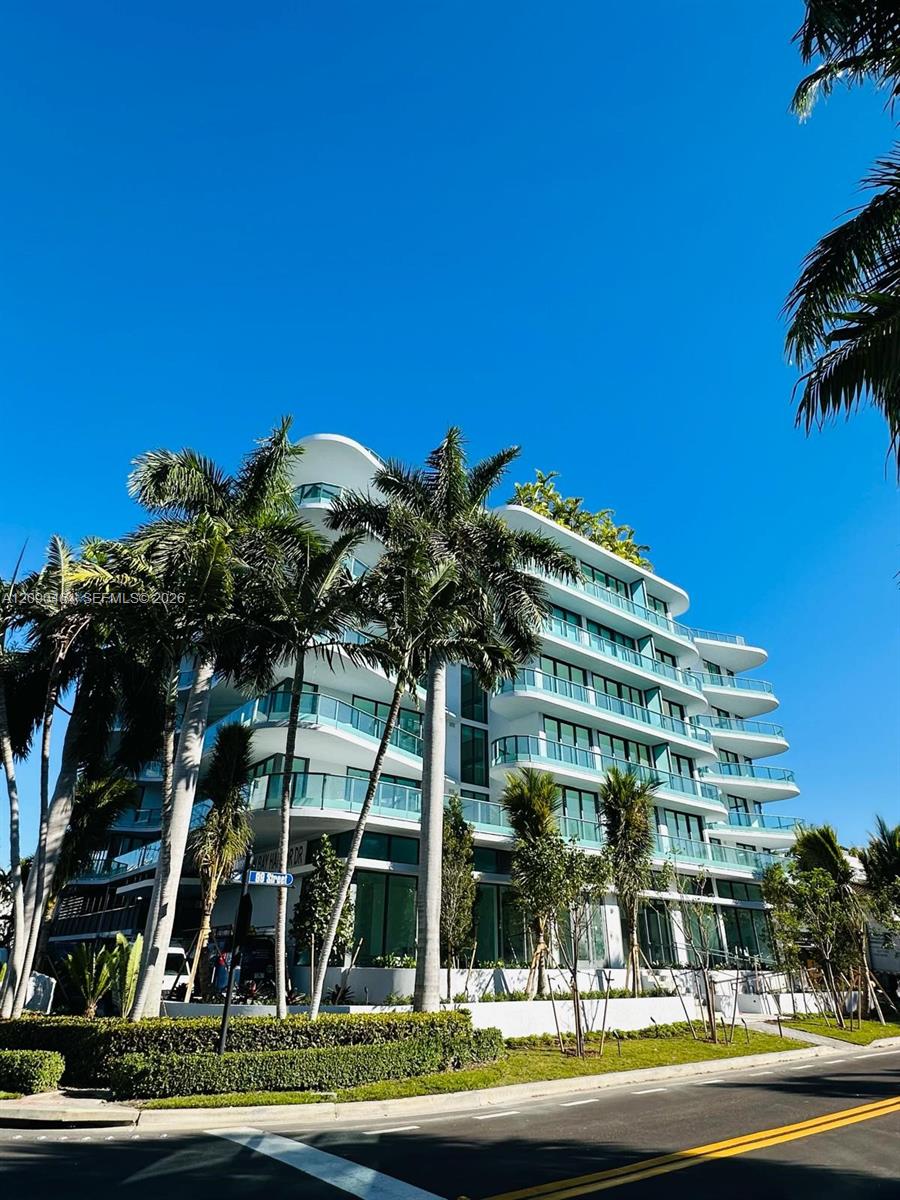 9901 W Bay Harbor Drive 303 Property Photo 1