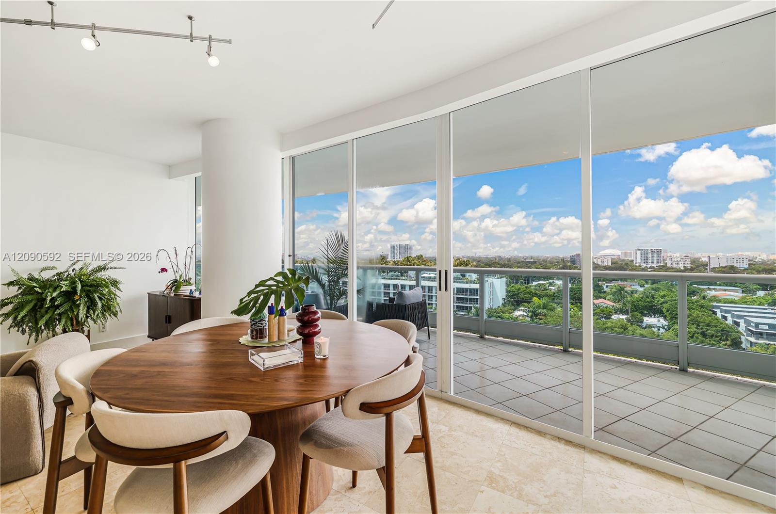 2127 Se Brickell Avenue 1406 Property Photo 9