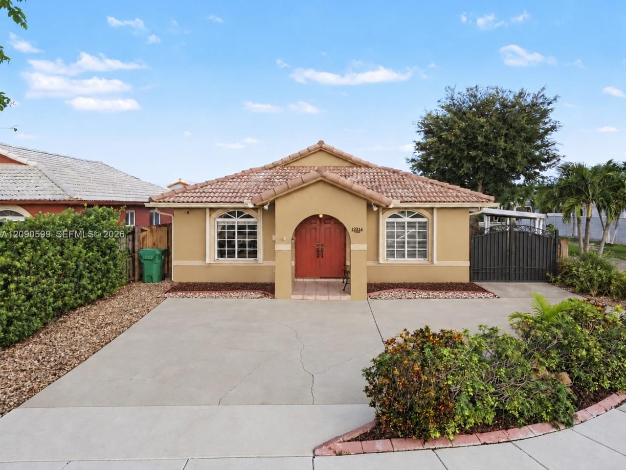 12711 Nw 99th Place Property Photo 1