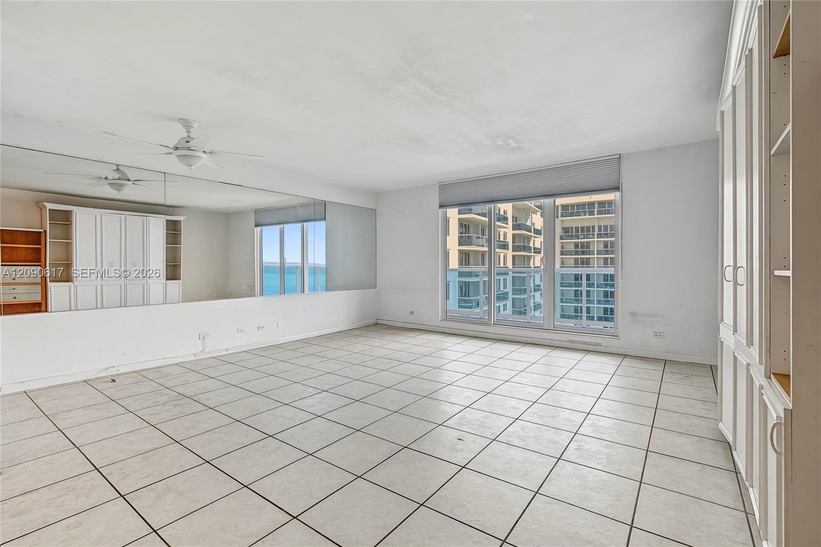 2301 Collins Avenue 1420 Property Photo 10