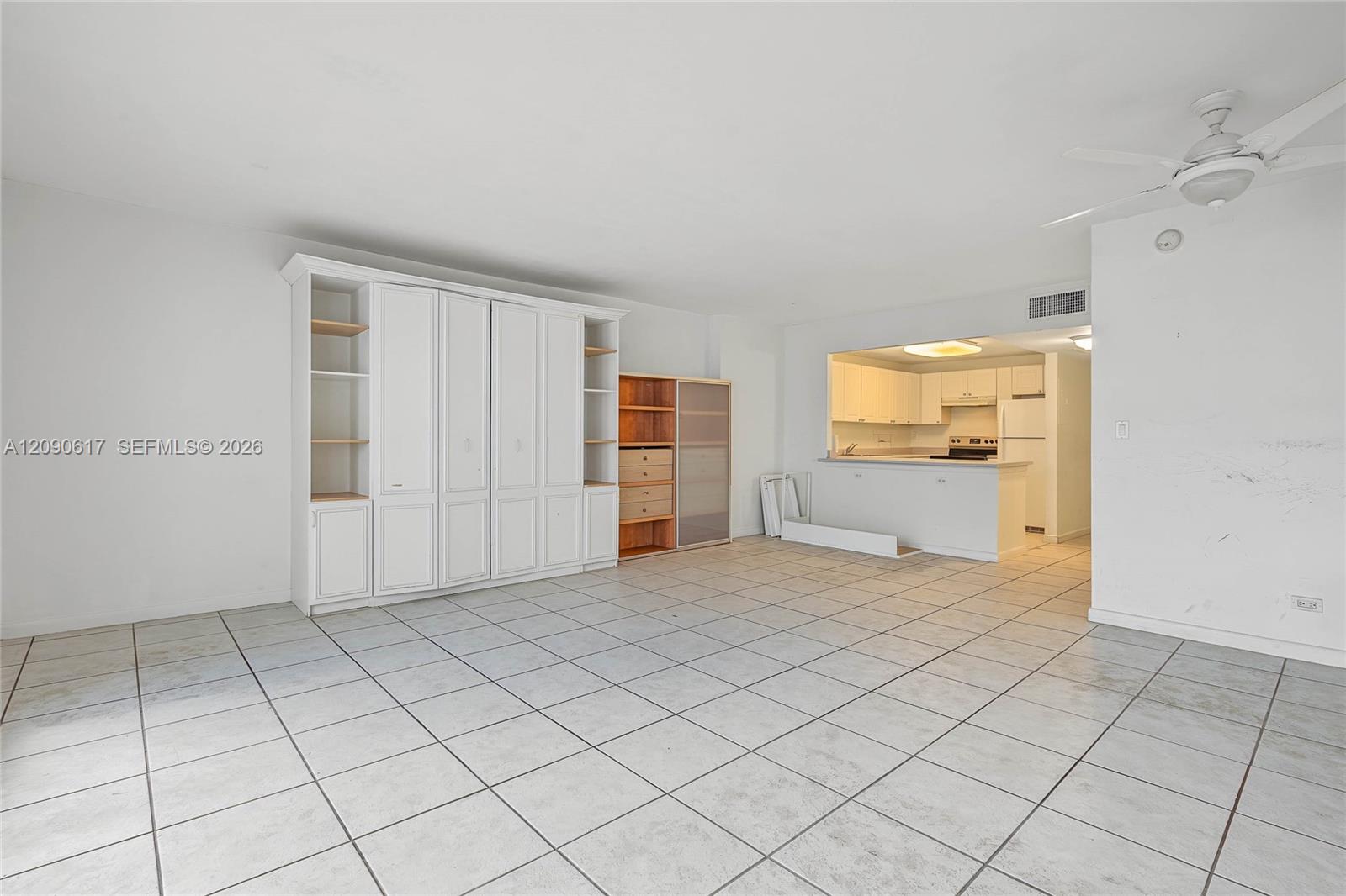2301 Collins Avenue 1420 Property Photo 12