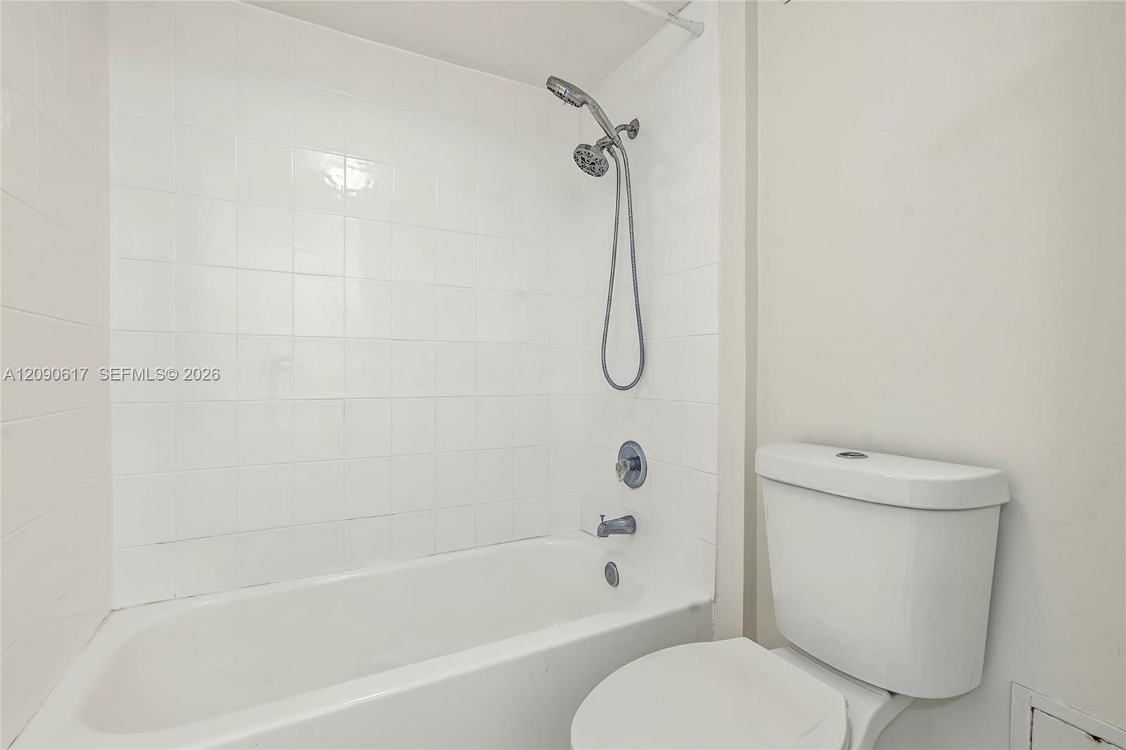 2301 Collins Avenue 1420 Property Photo 15