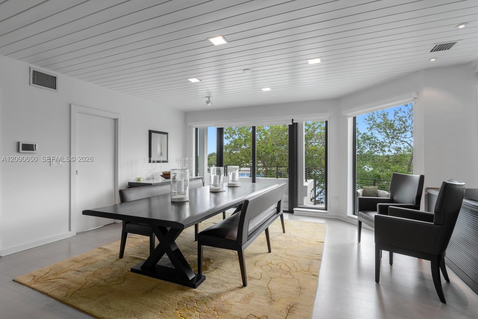 11095 Marin Street Property Photo 8