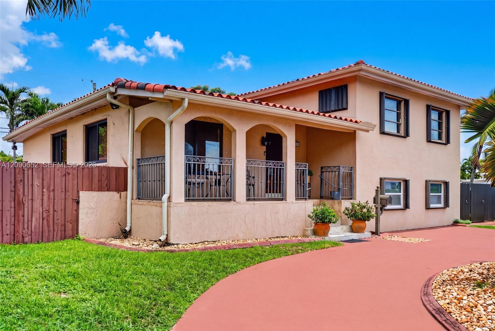 7911 SW 18th Terrace