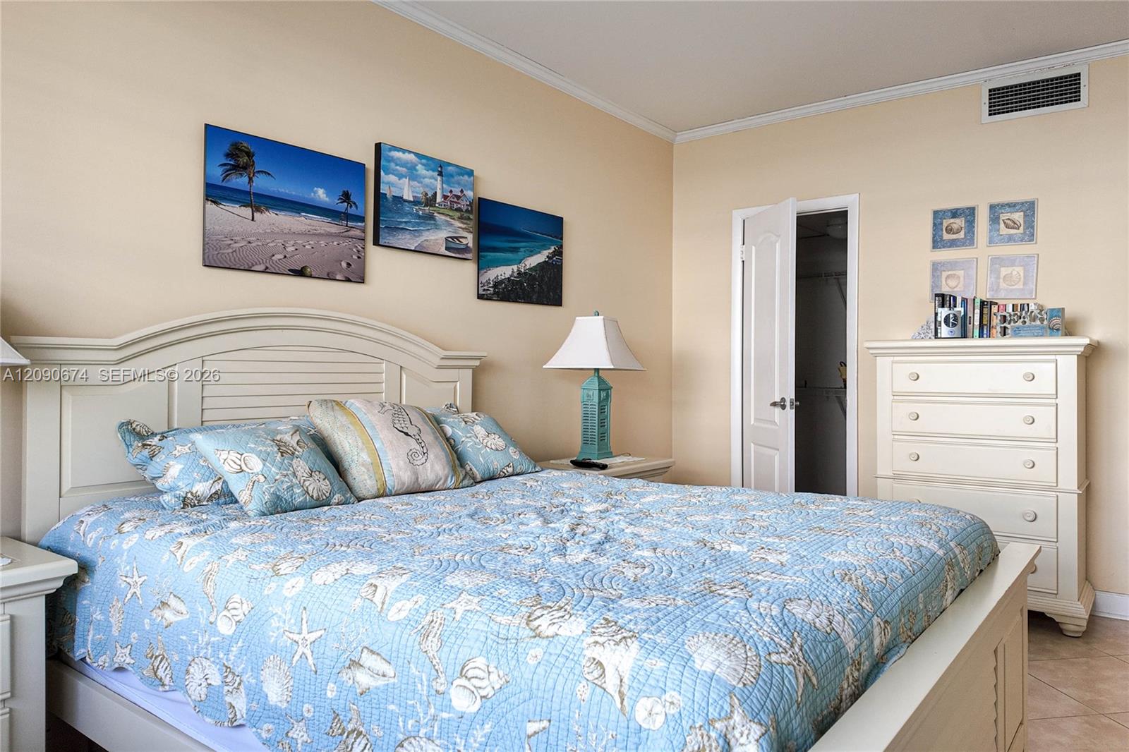 A12090674 Property Photo 15