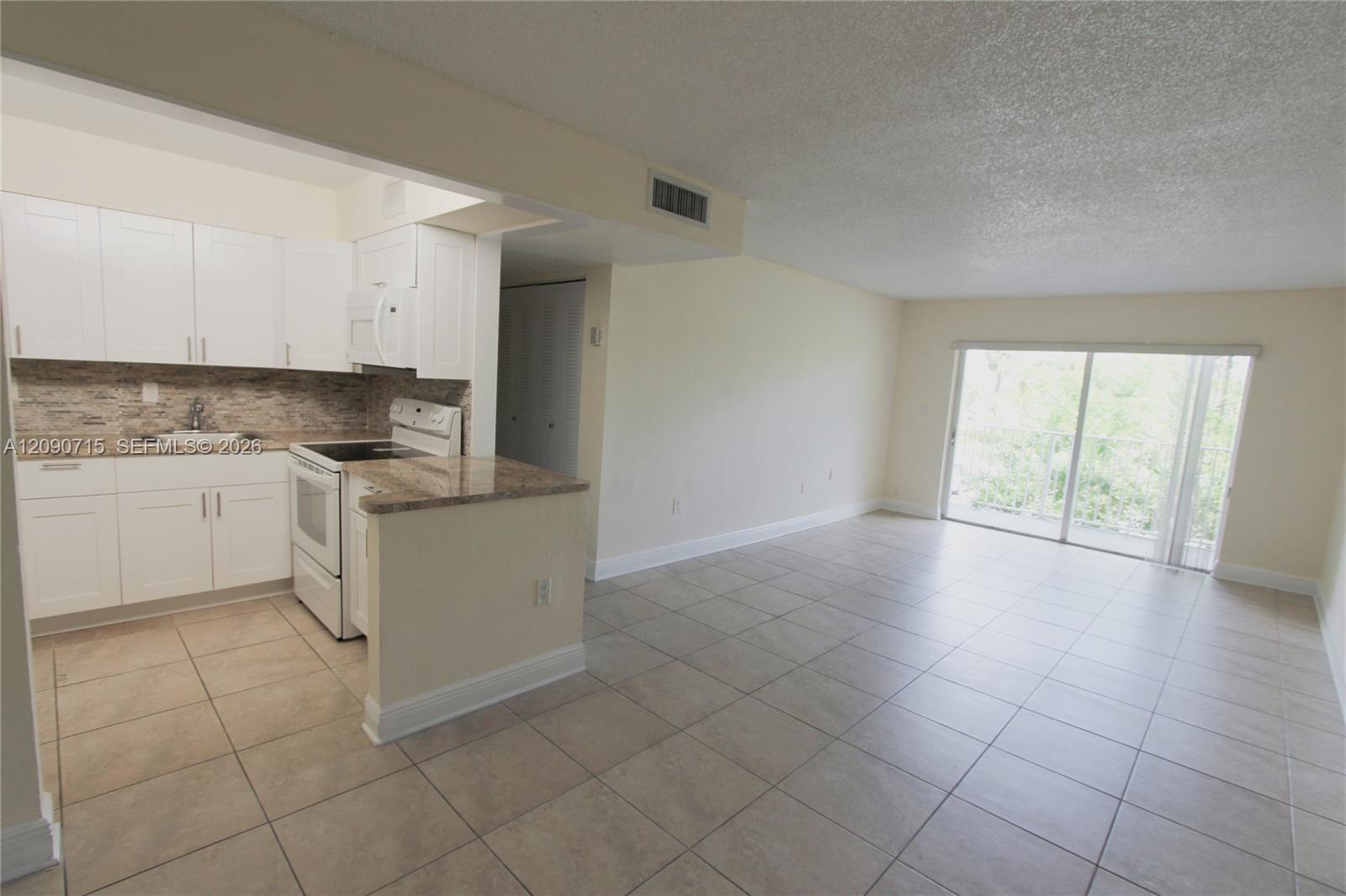 5102 Nw 79th Avenue 208 Property Photo 4