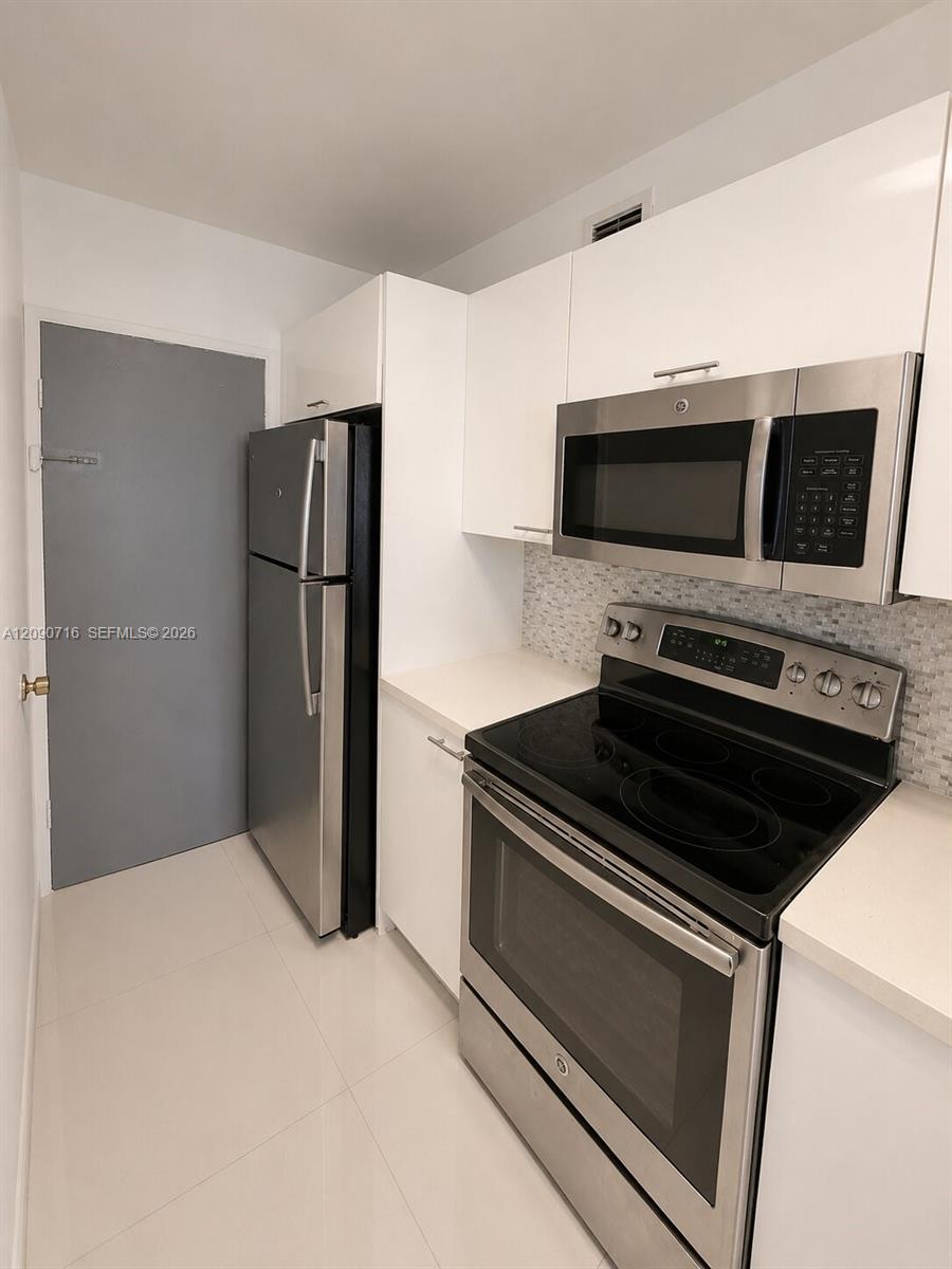 A12090716 Property Photo 7