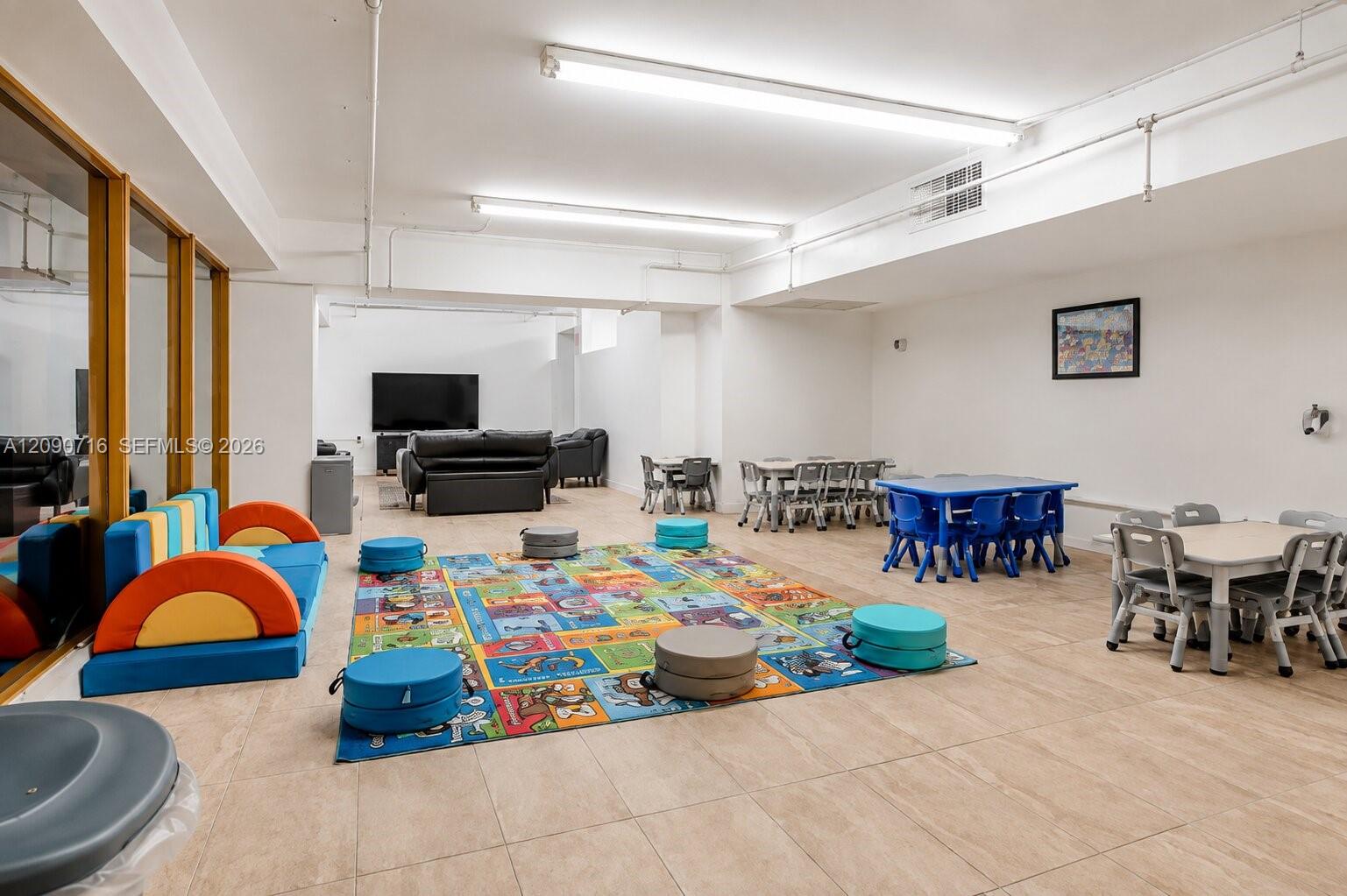 A12090716 Property Photo 15