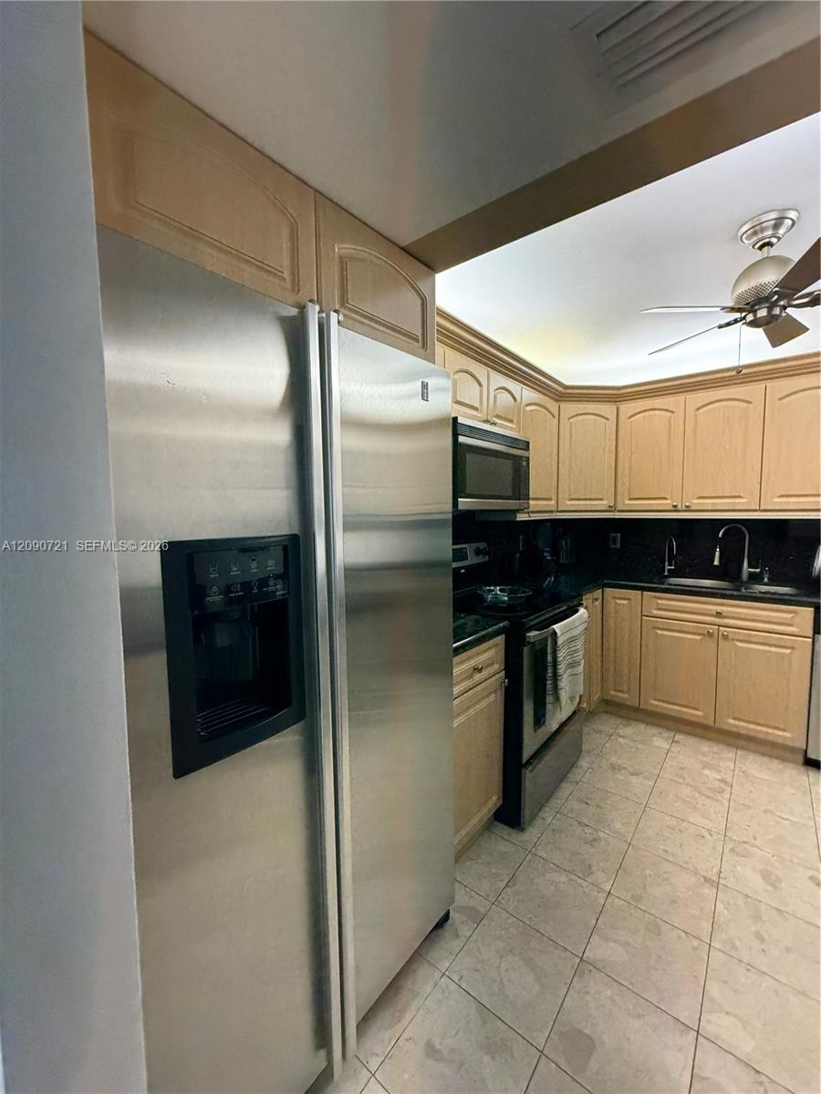 2500 Parkview Drive 907 Property Photo 5