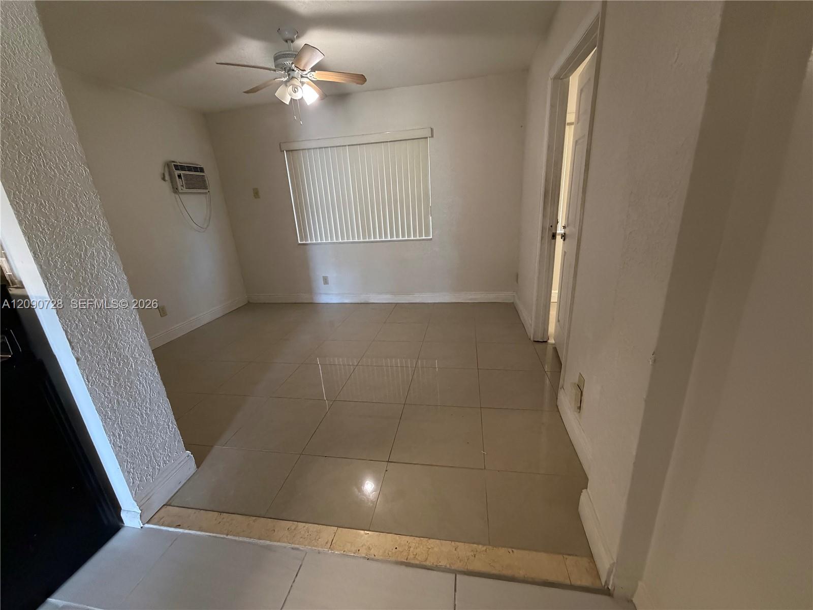A12090728 Property Photo 5
