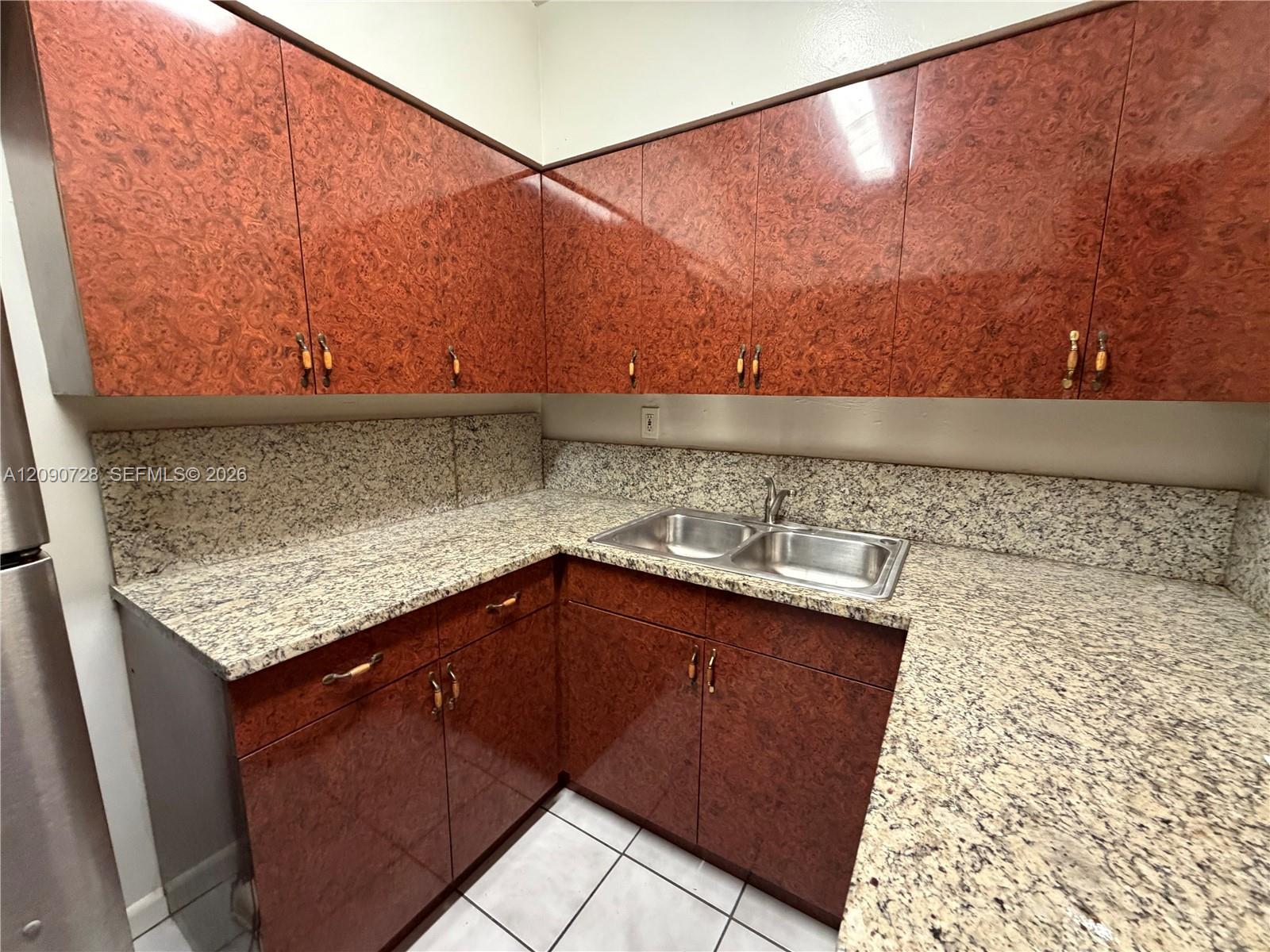 A12090728 Property Photo 7