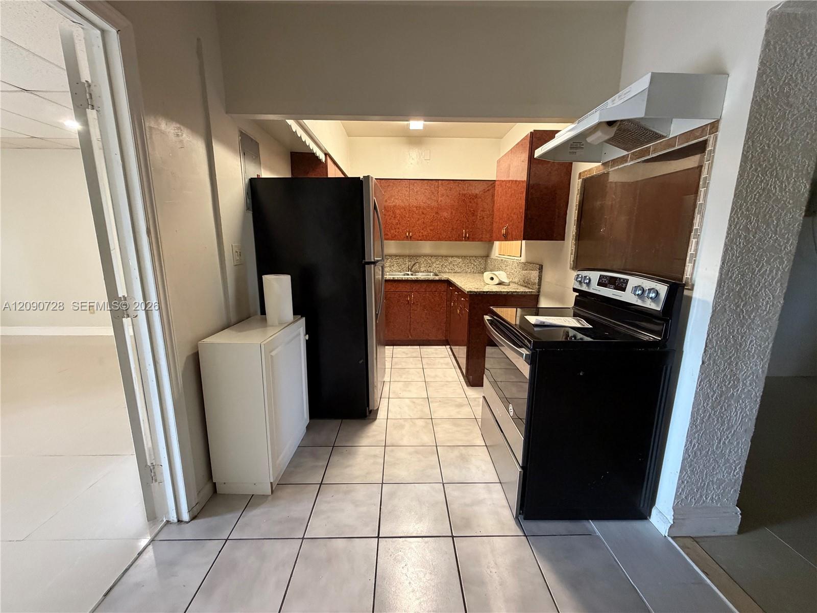 A12090728 Property Photo 9