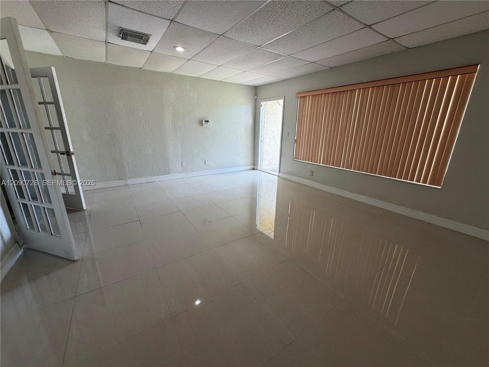 A12090728 Property Photo 10