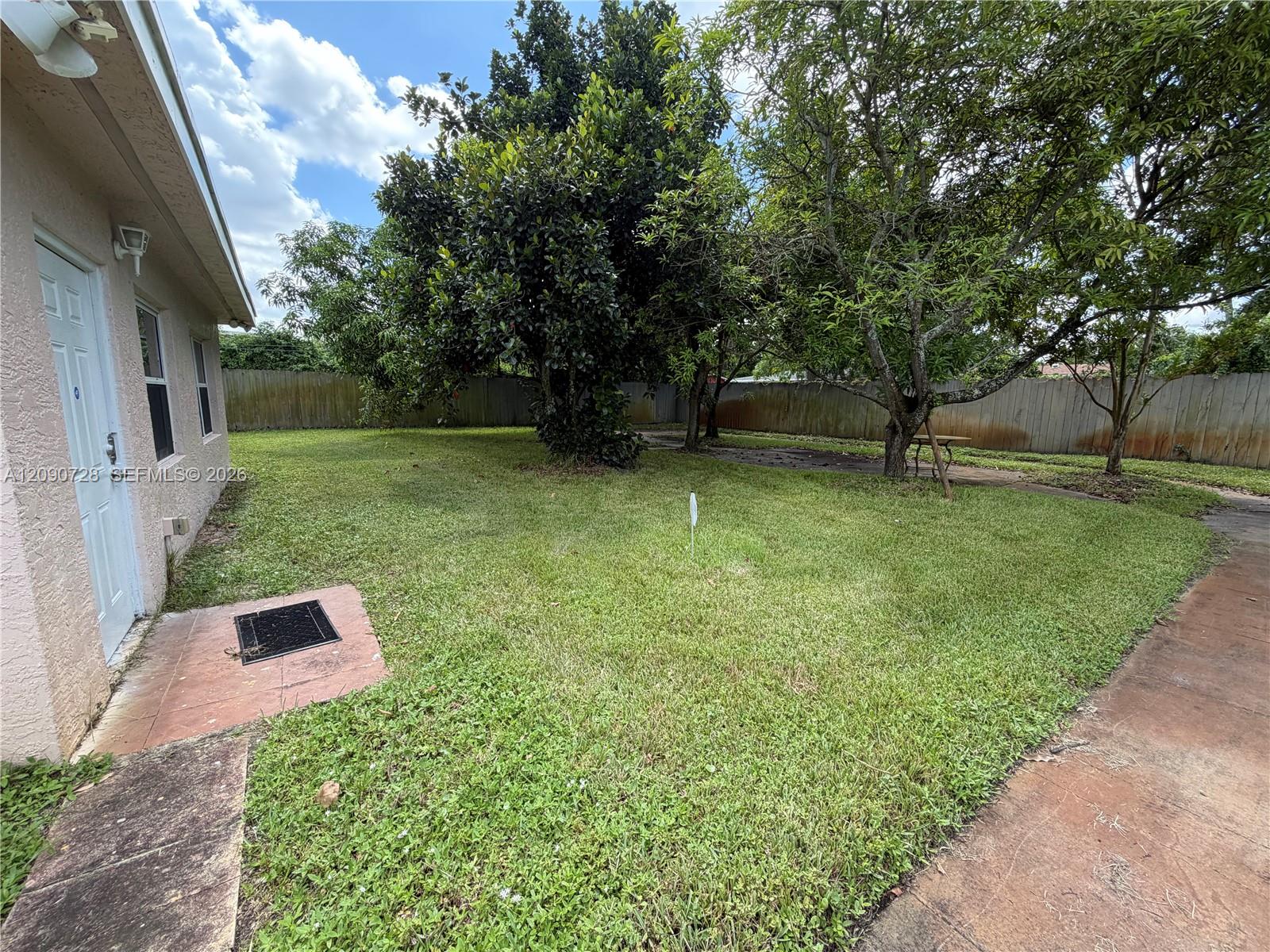 A12090728 Property Photo 15