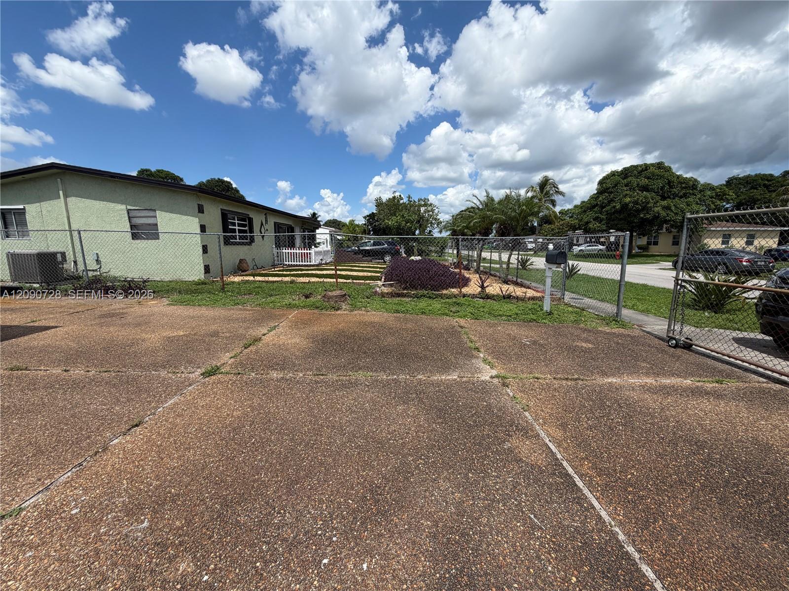 A12090728 Property Photo 19