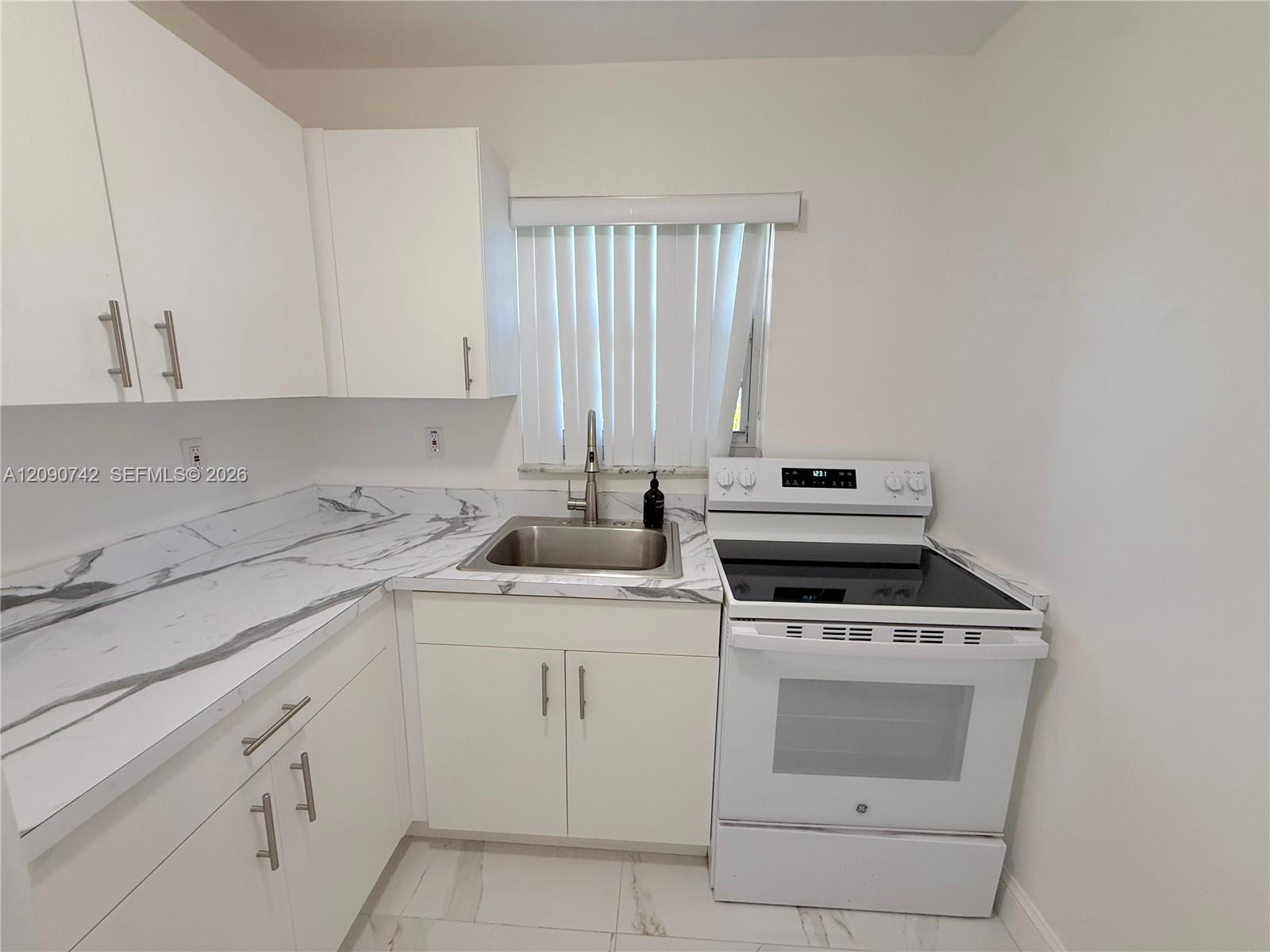 536 Euclid Avenue 9 Property Photo 6