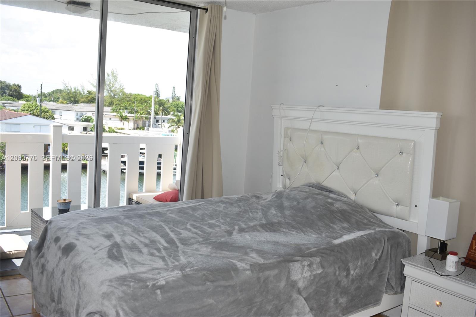 A12090770 Property Photo 2
