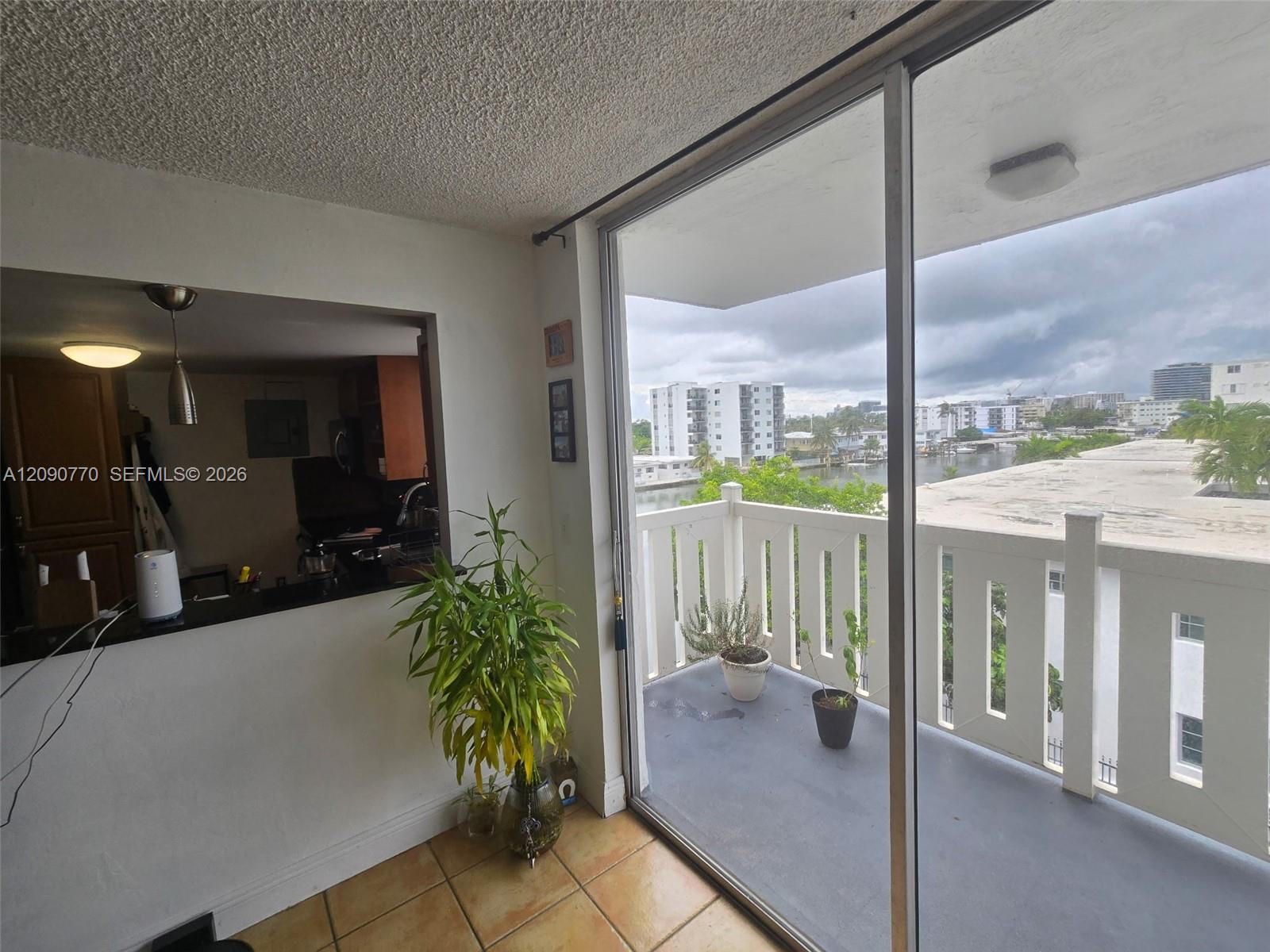 A12090770 Property Photo 4