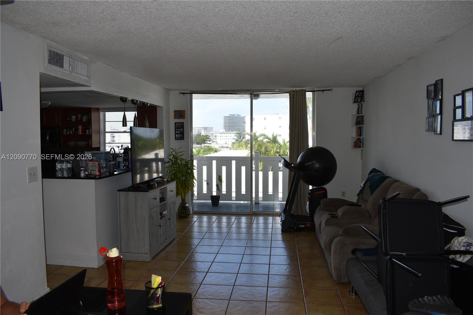 A12090770 Property Photo 6