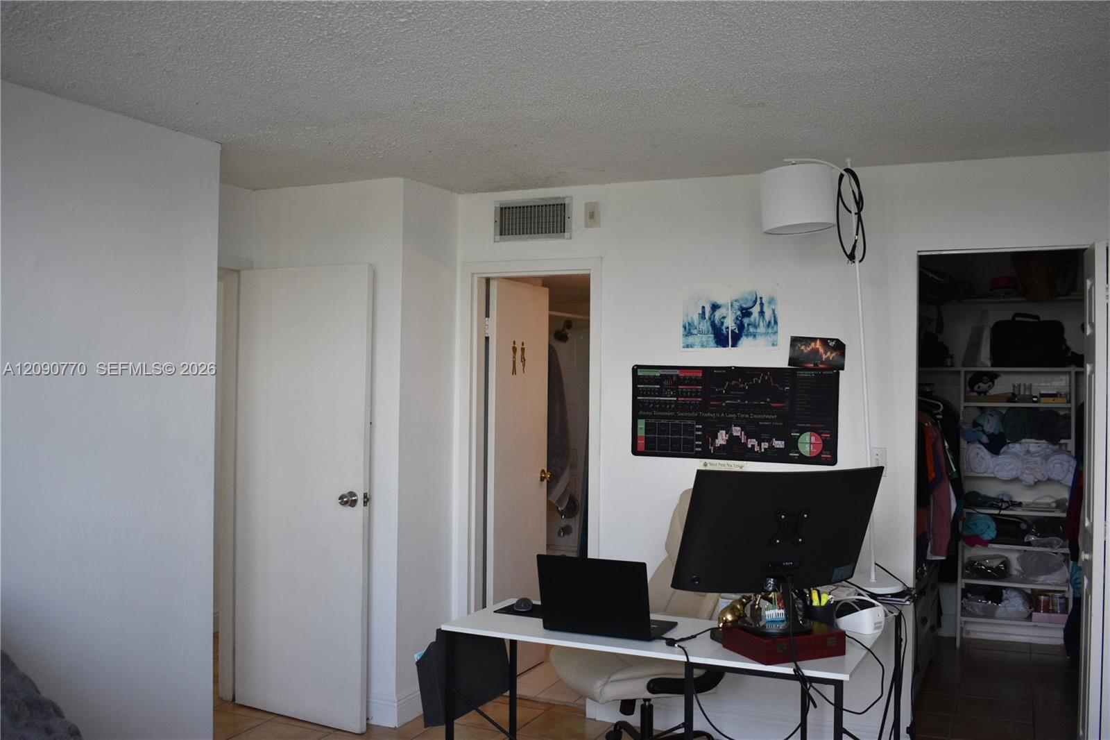 A12090770 Property Photo 22
