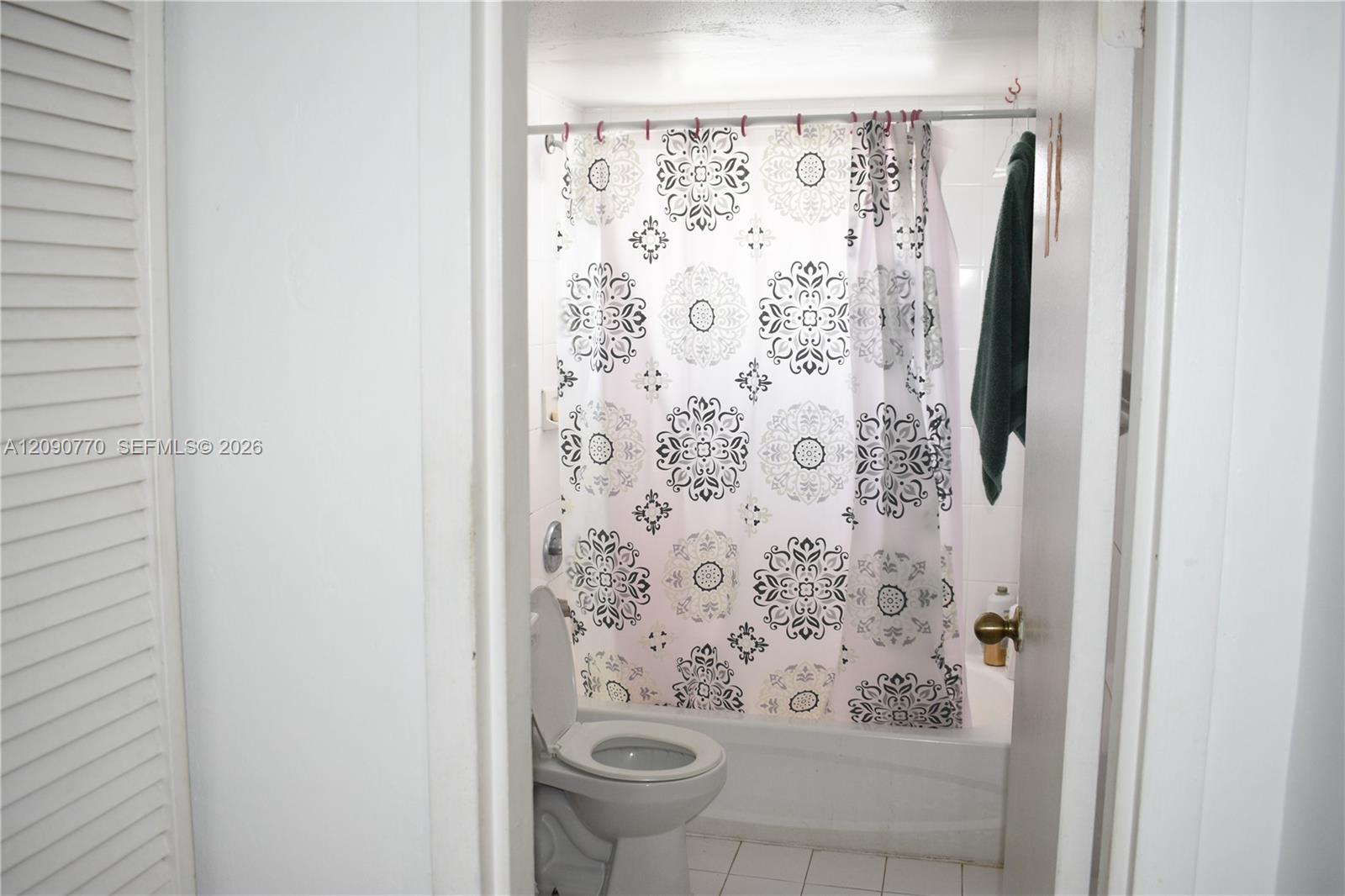 A12090770 Property Photo 23
