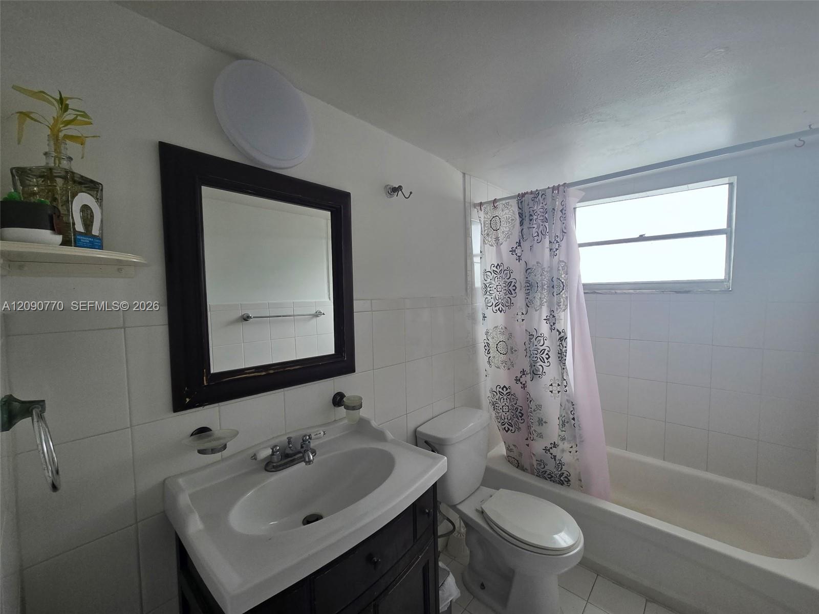 A12090770 Property Photo 24