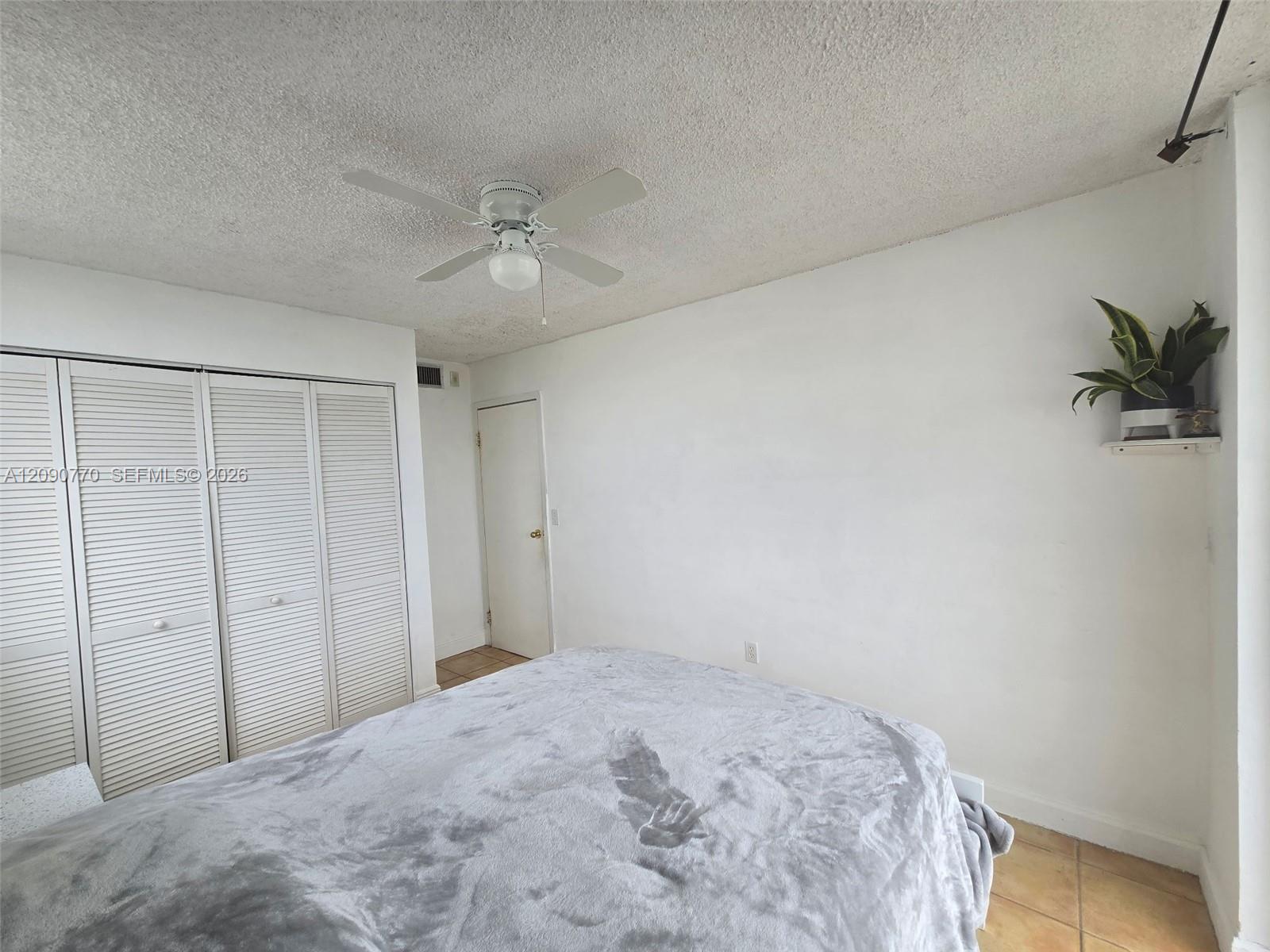 A12090770 Property Photo 25