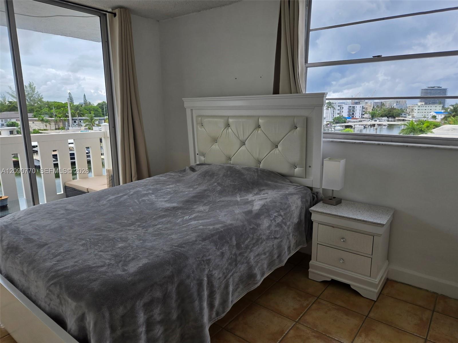 A12090770 Property Photo 34