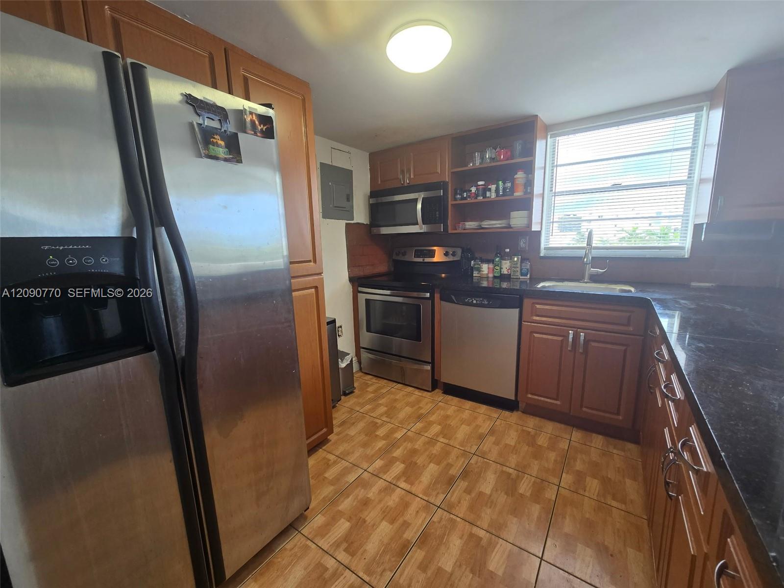 A12090770 Property Photo 40