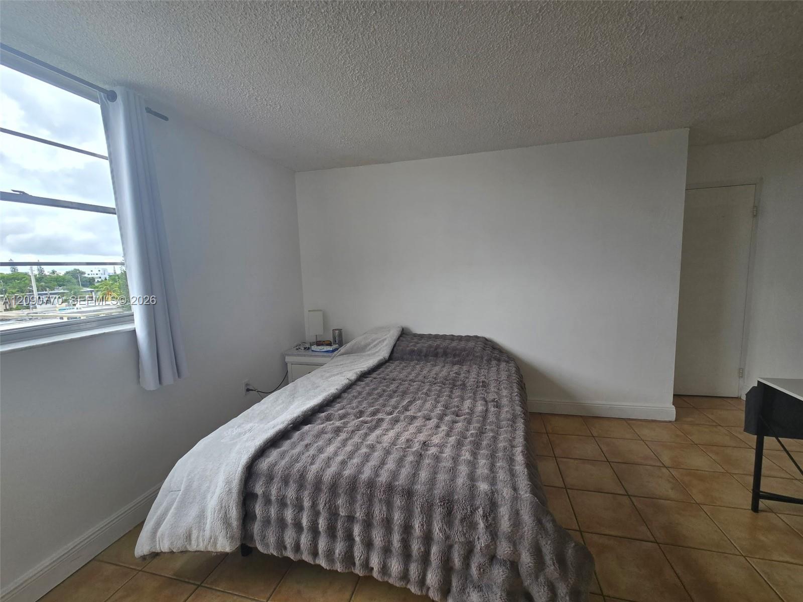A12090770 Property Photo 48
