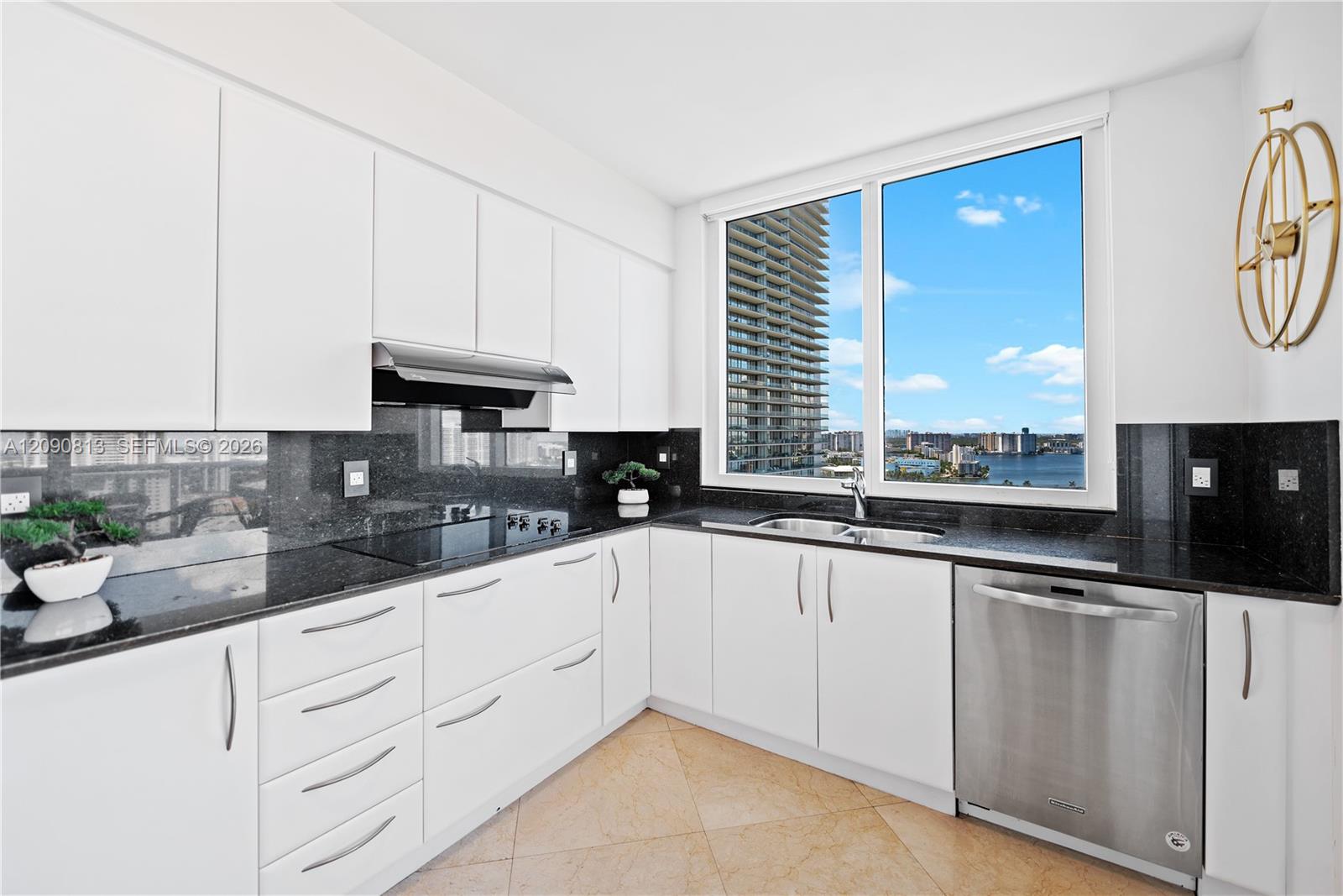 19111 Collins Avenue 2207 Property Photo 11