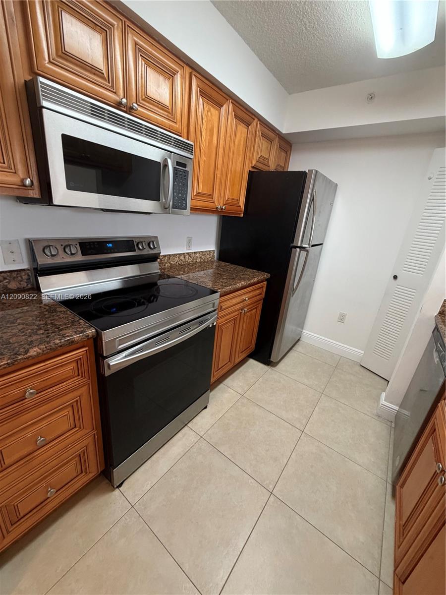 12124 Saint Andrews Place 206 Property Photo 9