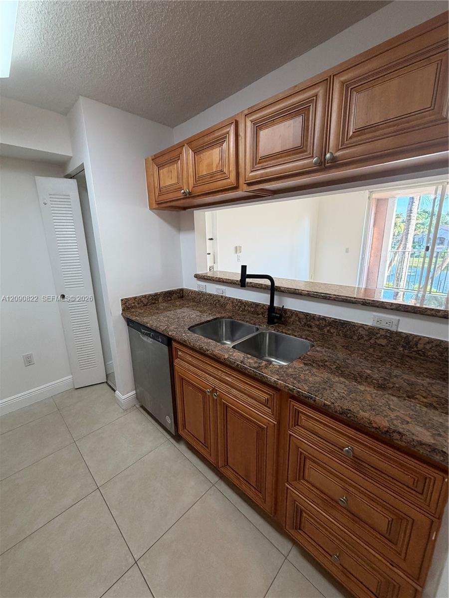 12124 Saint Andrews Place 206 Property Photo 10