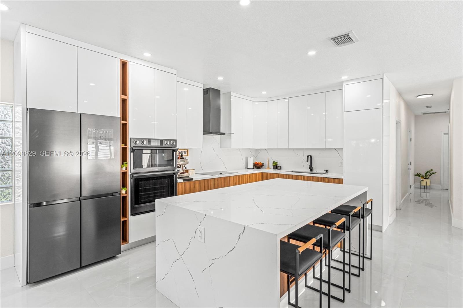 A12090829 Property Photo 4