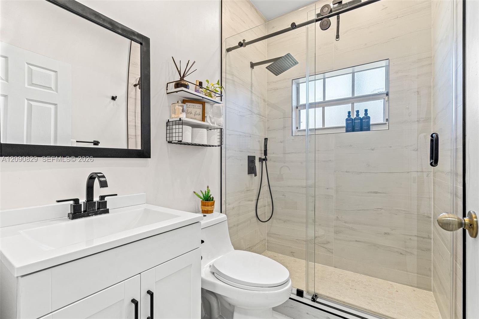 A12090829 Property Photo 12
