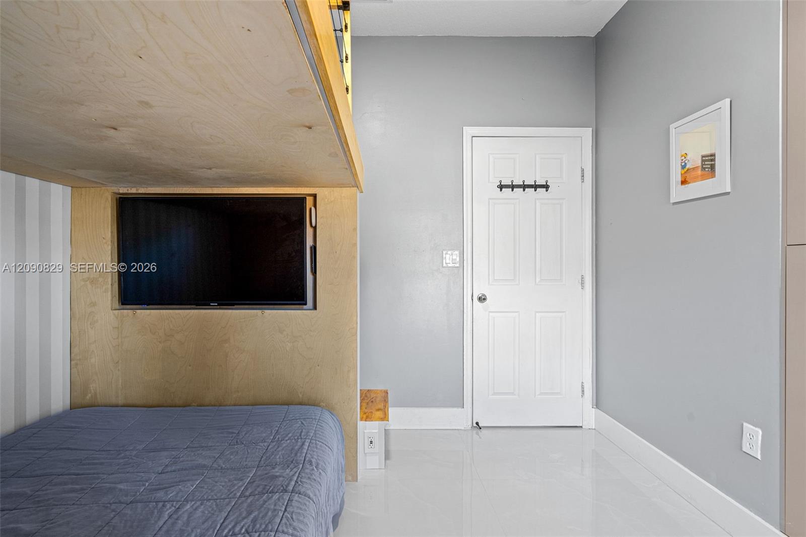 A12090829 Property Photo 14