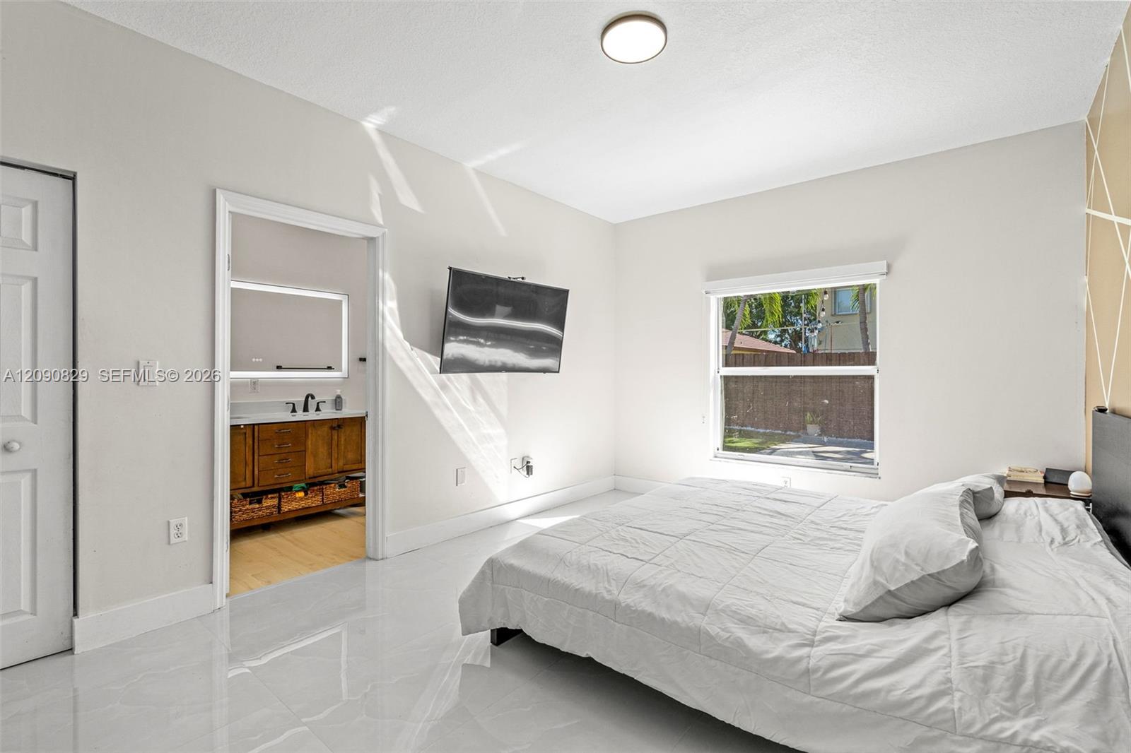 A12090829 Property Photo 16