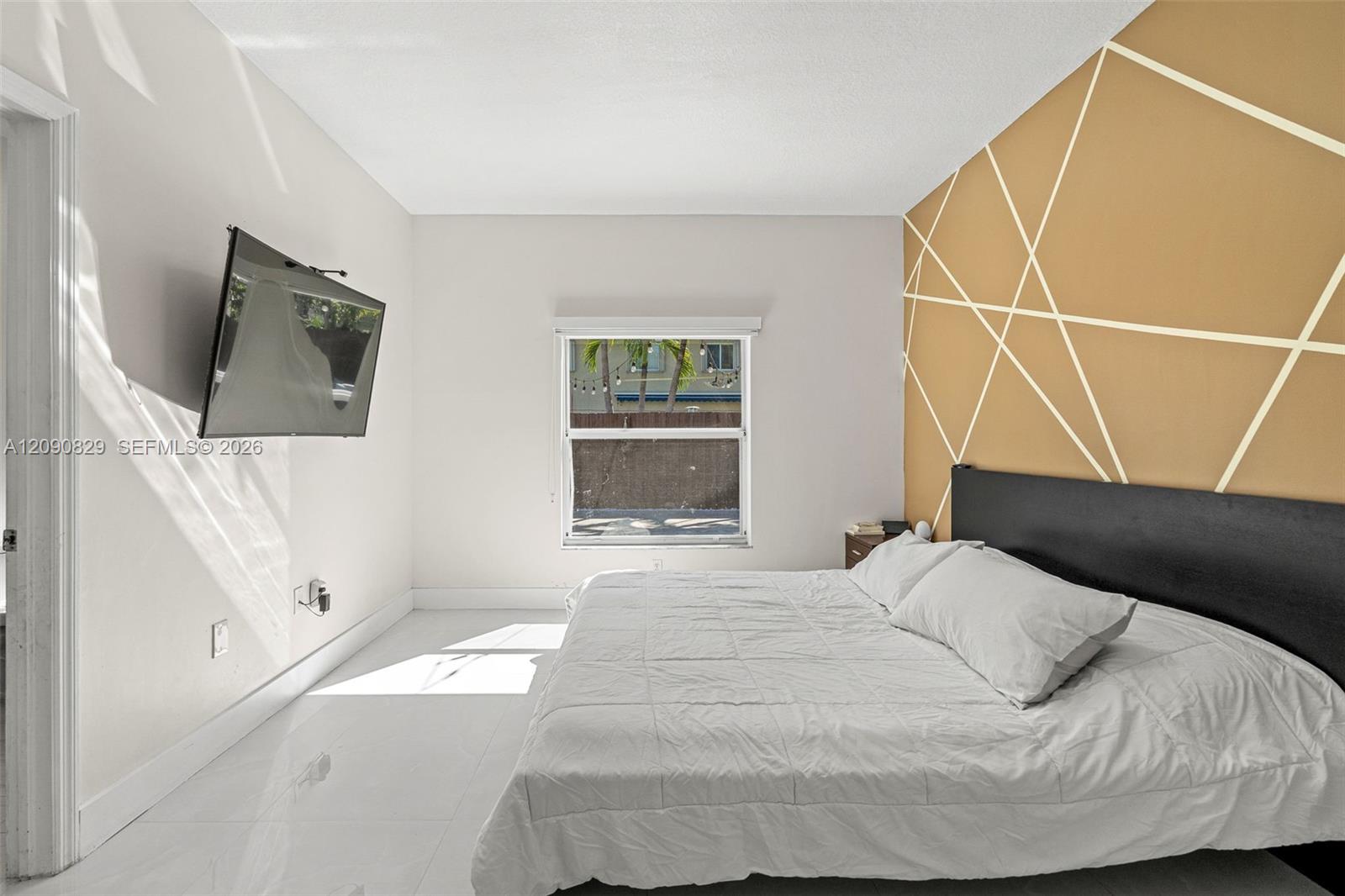 A12090829 Property Photo 17