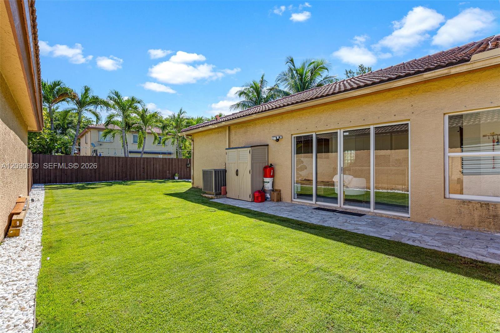 A12090829 Property Photo 25