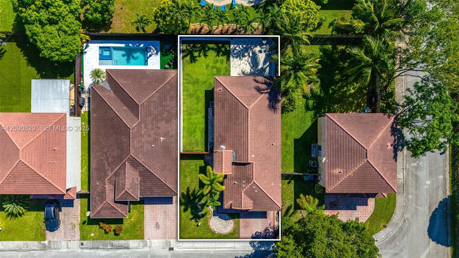 A12090829 Property Photo 28