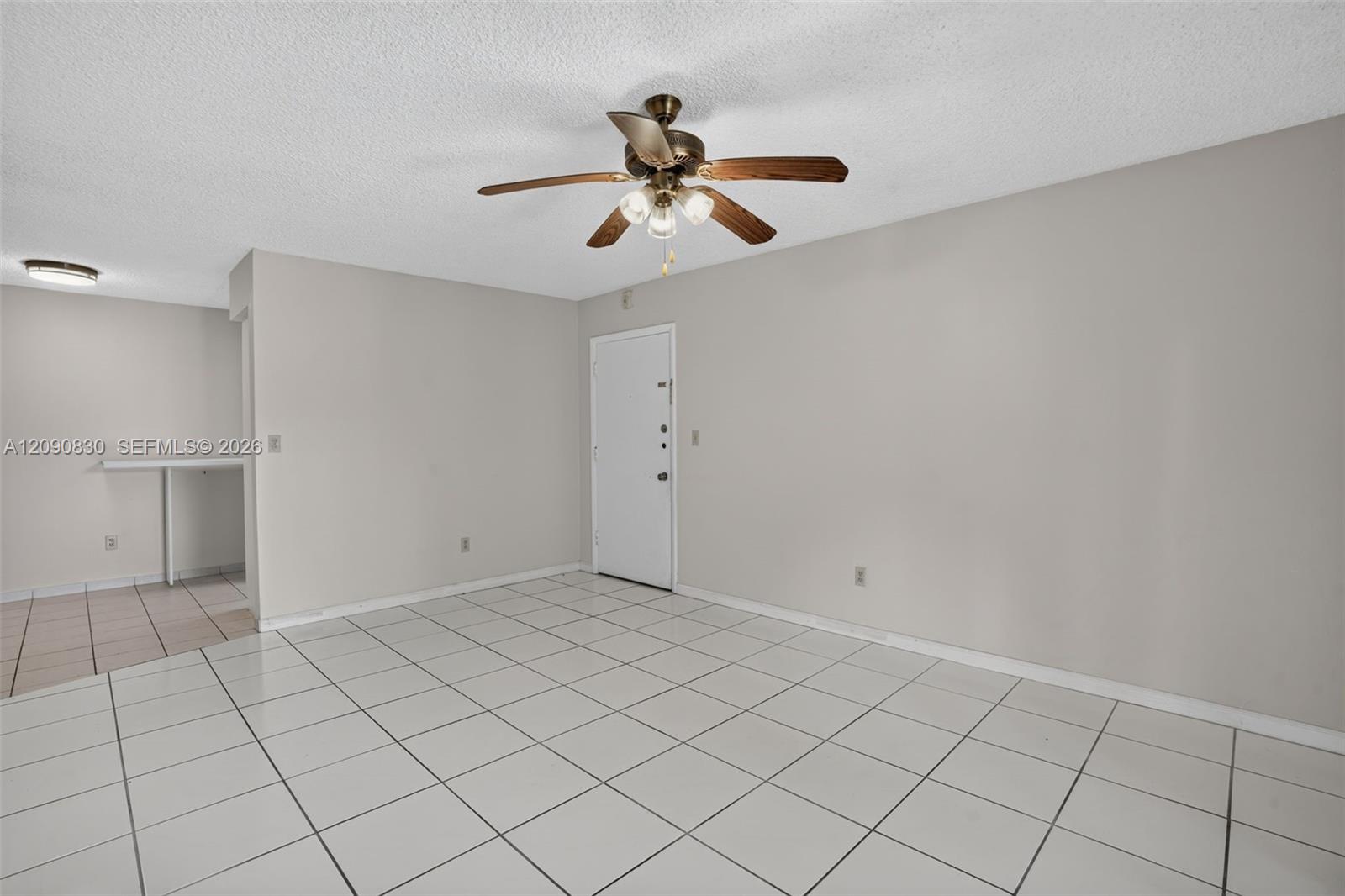 10786 N Kendall Drive D14 Property Photo 4