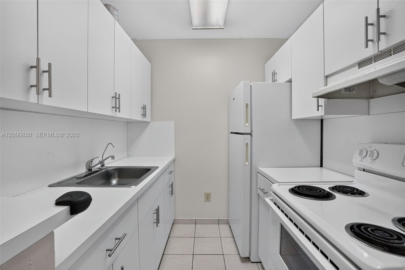 10786 N Kendall Drive D14 Property Photo 5