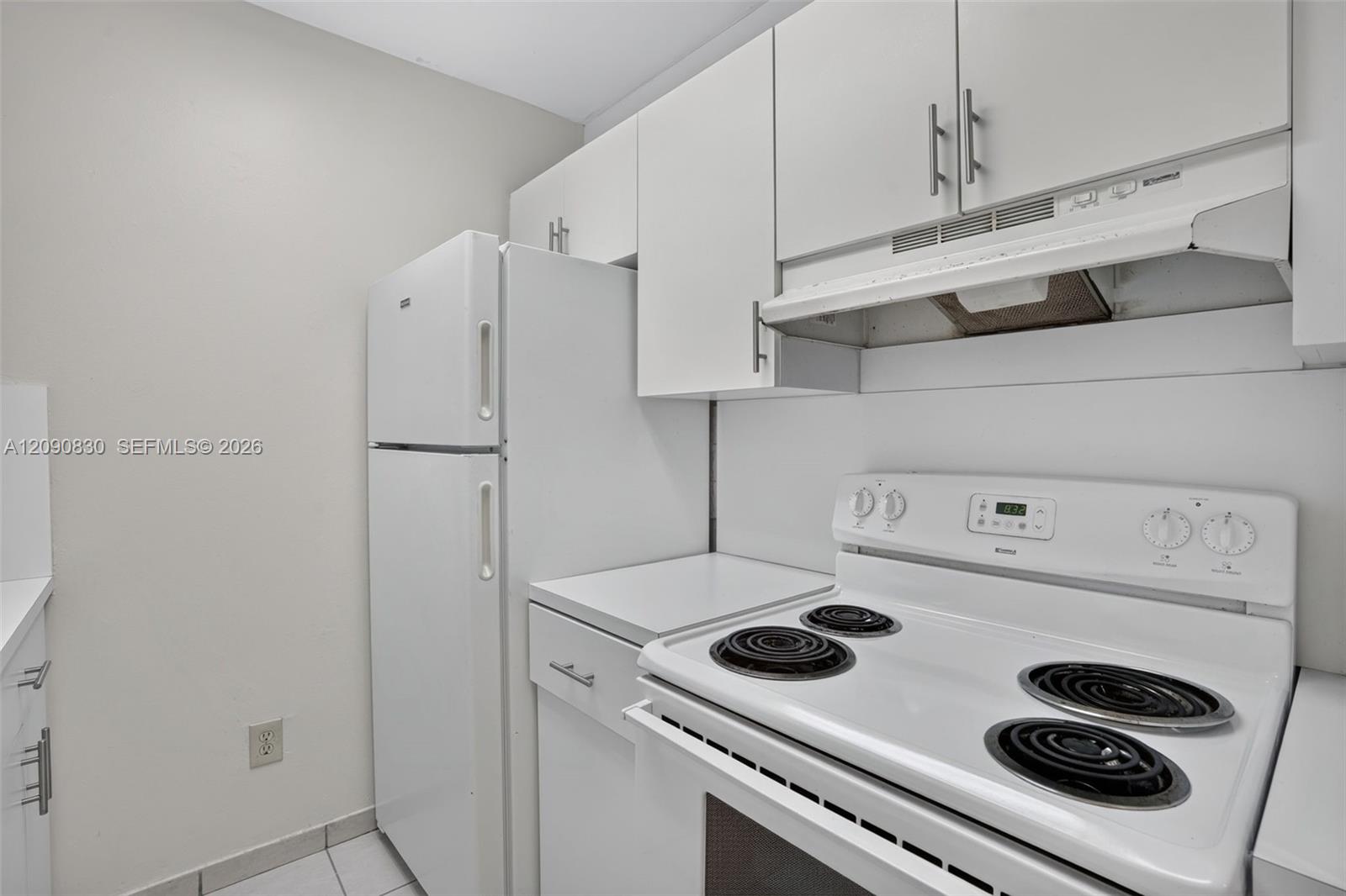 10786 N Kendall Drive D14 Property Photo 6