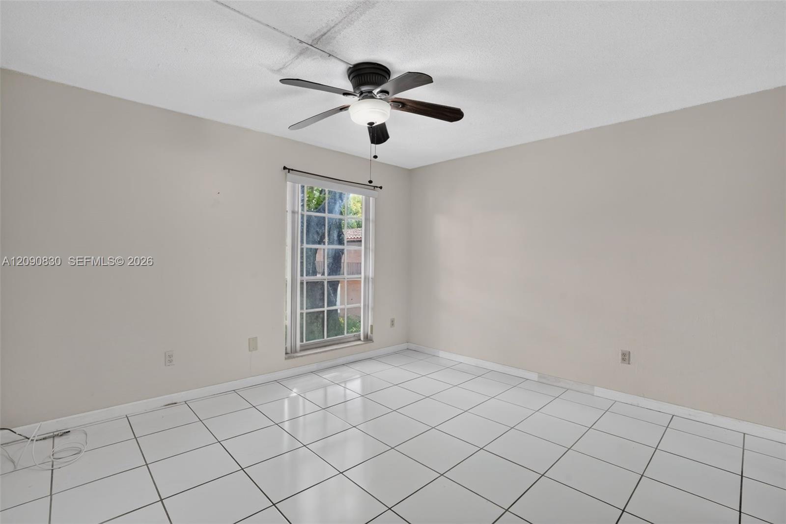 10786 N Kendall Drive D14 Property Photo 9